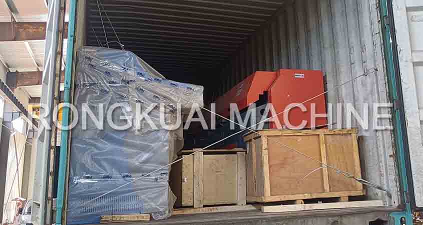 Máy duỗi và cắt dây tốc độ cao được bán cho Uzbekistan