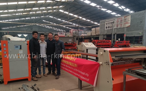 Installation d'une machine à treillis soudé de 2,5 à 6 mm pour un client mexicain (2)