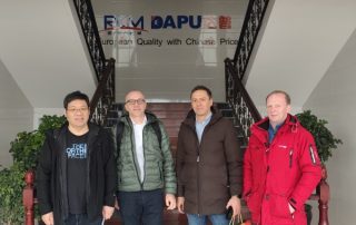 Польшалық клиент кеңейтілген металл машиналарын тексеру үшін DAPU зауытына барды
