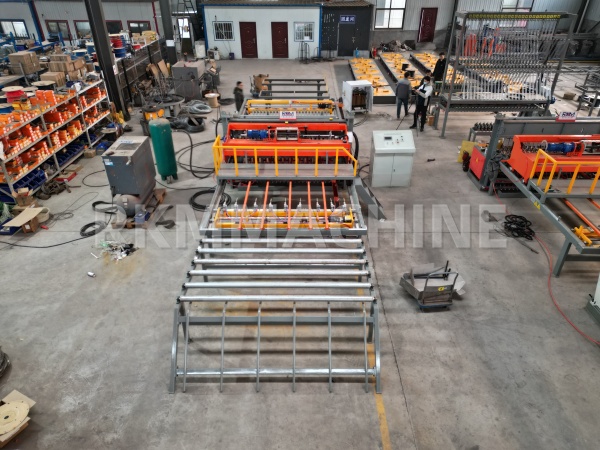Máquina soldadora de mallas de fuerzo DP-GW